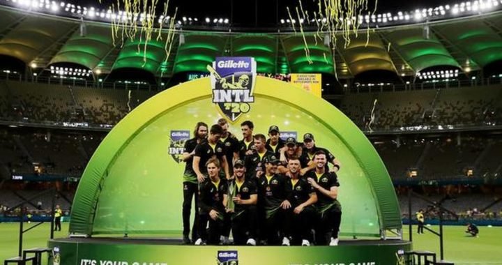 Australian cricket team celebrate after winning the T20 international series against Pakistan in Perth on November 8, 2019.