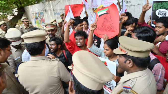 Chennai Police, SFI members, pro-Palestine protest